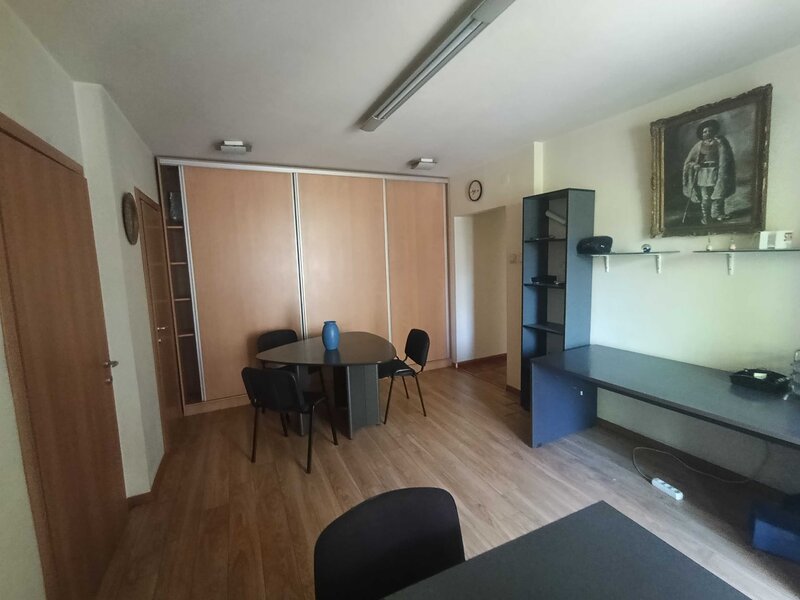 Piata Romana 0% Comision, apartament 2 camere de vanzare, et 2/7,